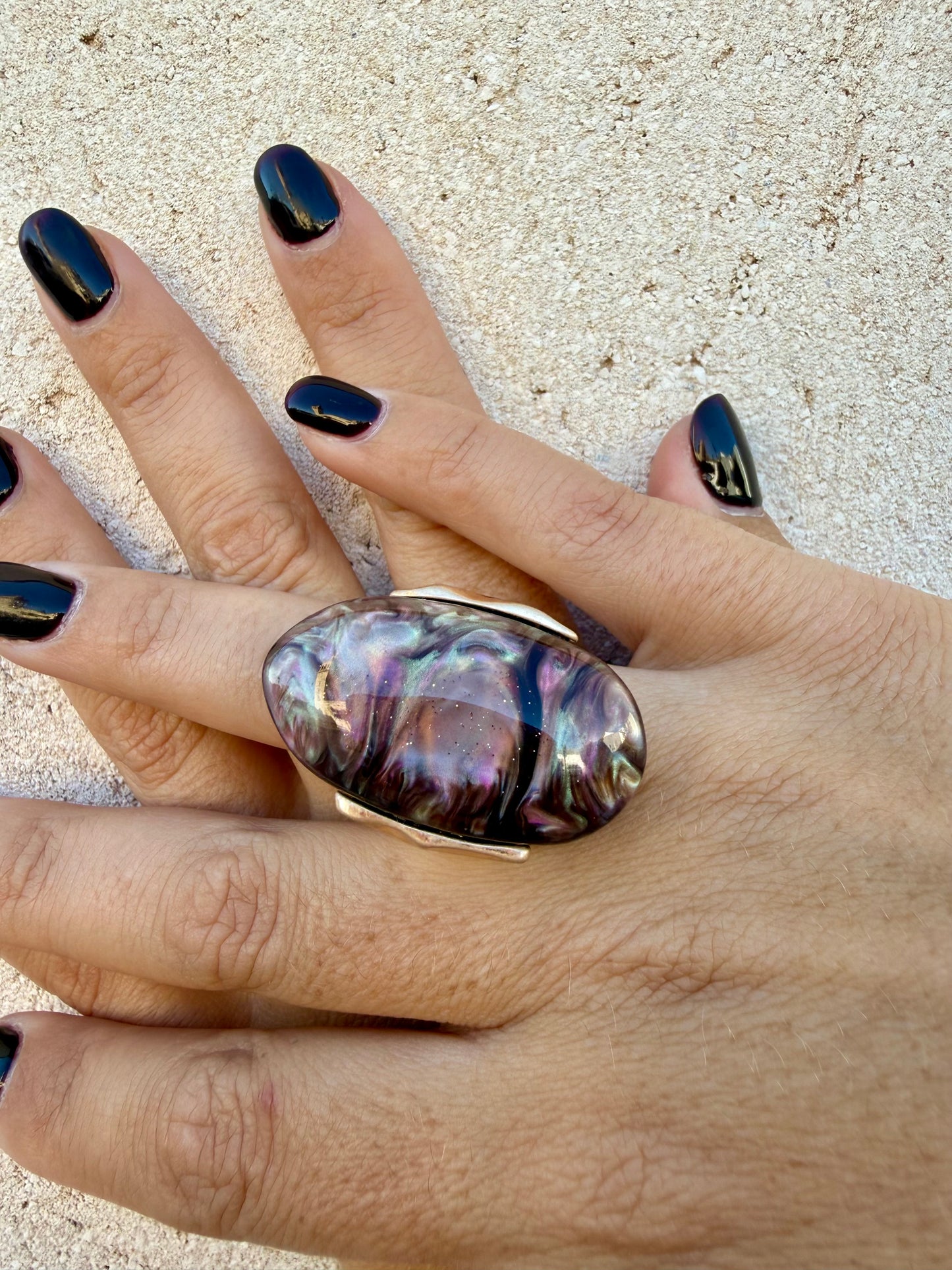 Anillo Galaxia Irisada Alargado