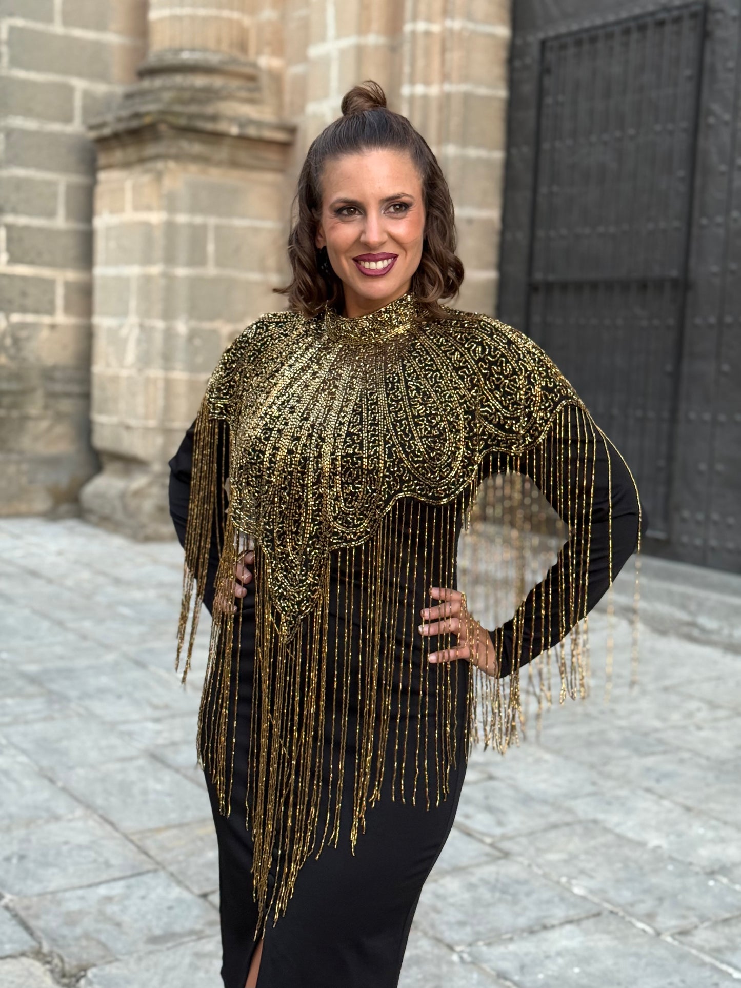 Capa de Pedrería Dorada Cleopatra