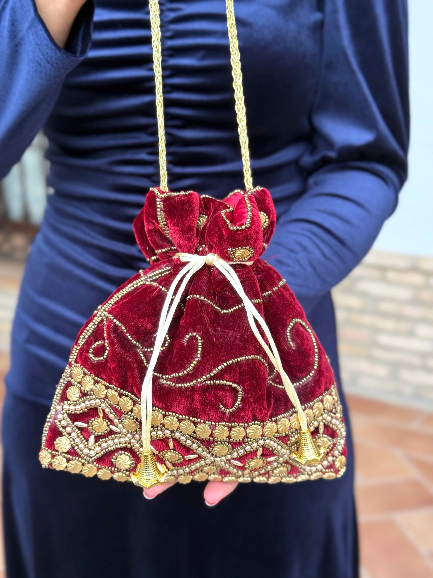 Limosnera Terciopelo Berlin Burdeos