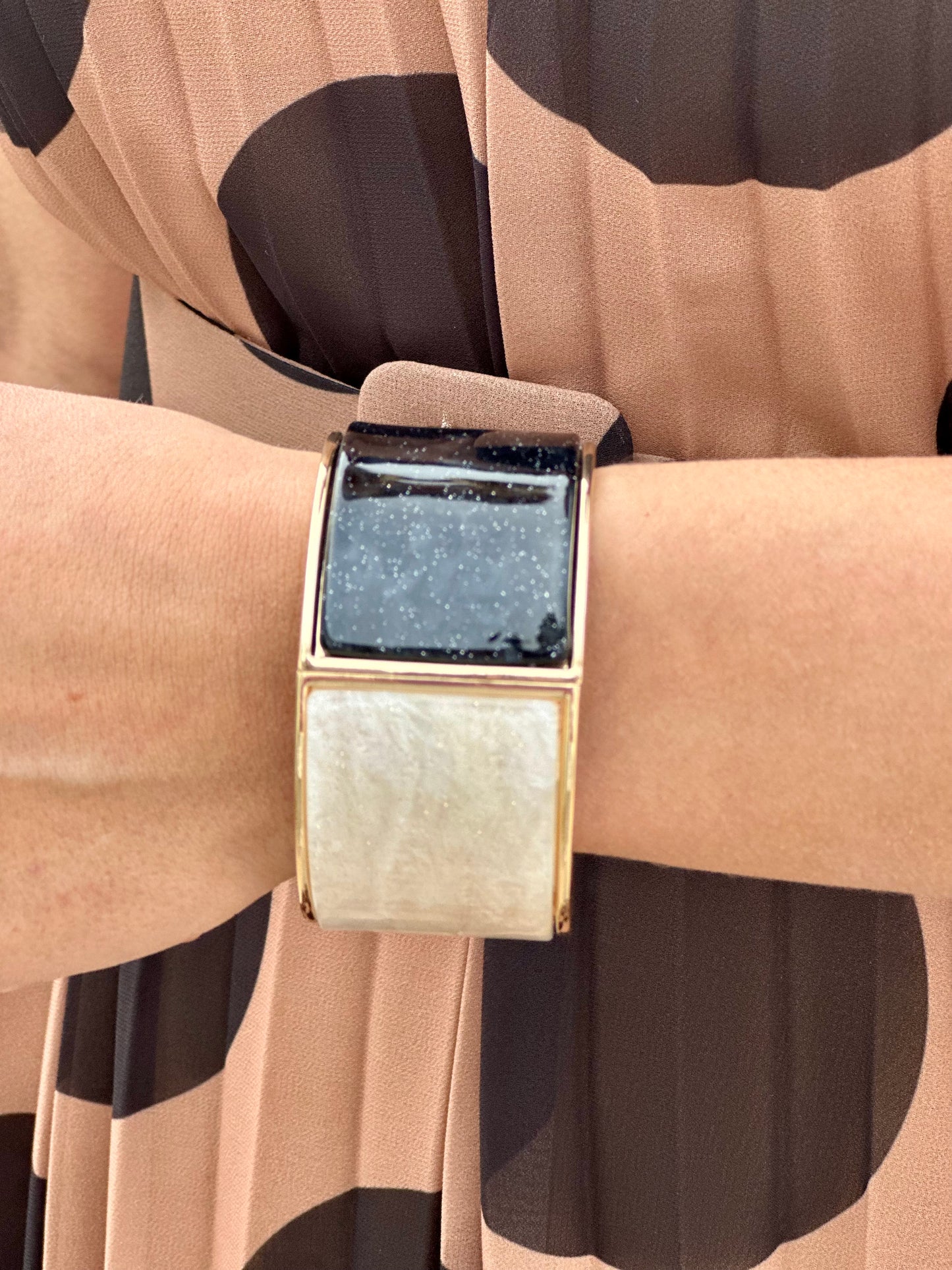 Pulsera Maggie Negra/Nácar