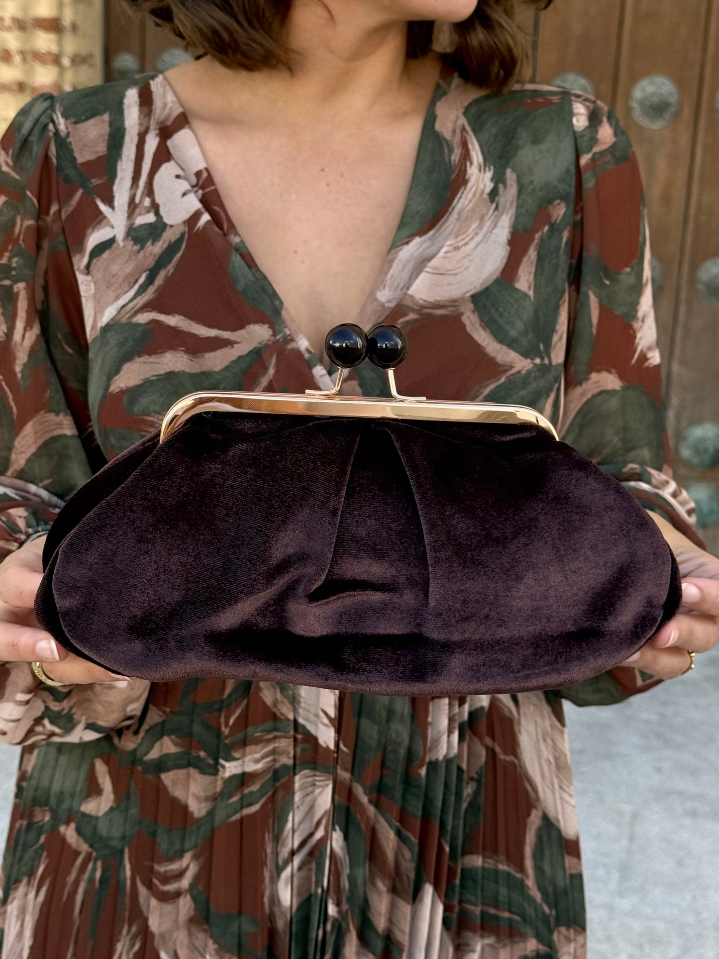 Bolso Clutch de Terciopelo Marrón