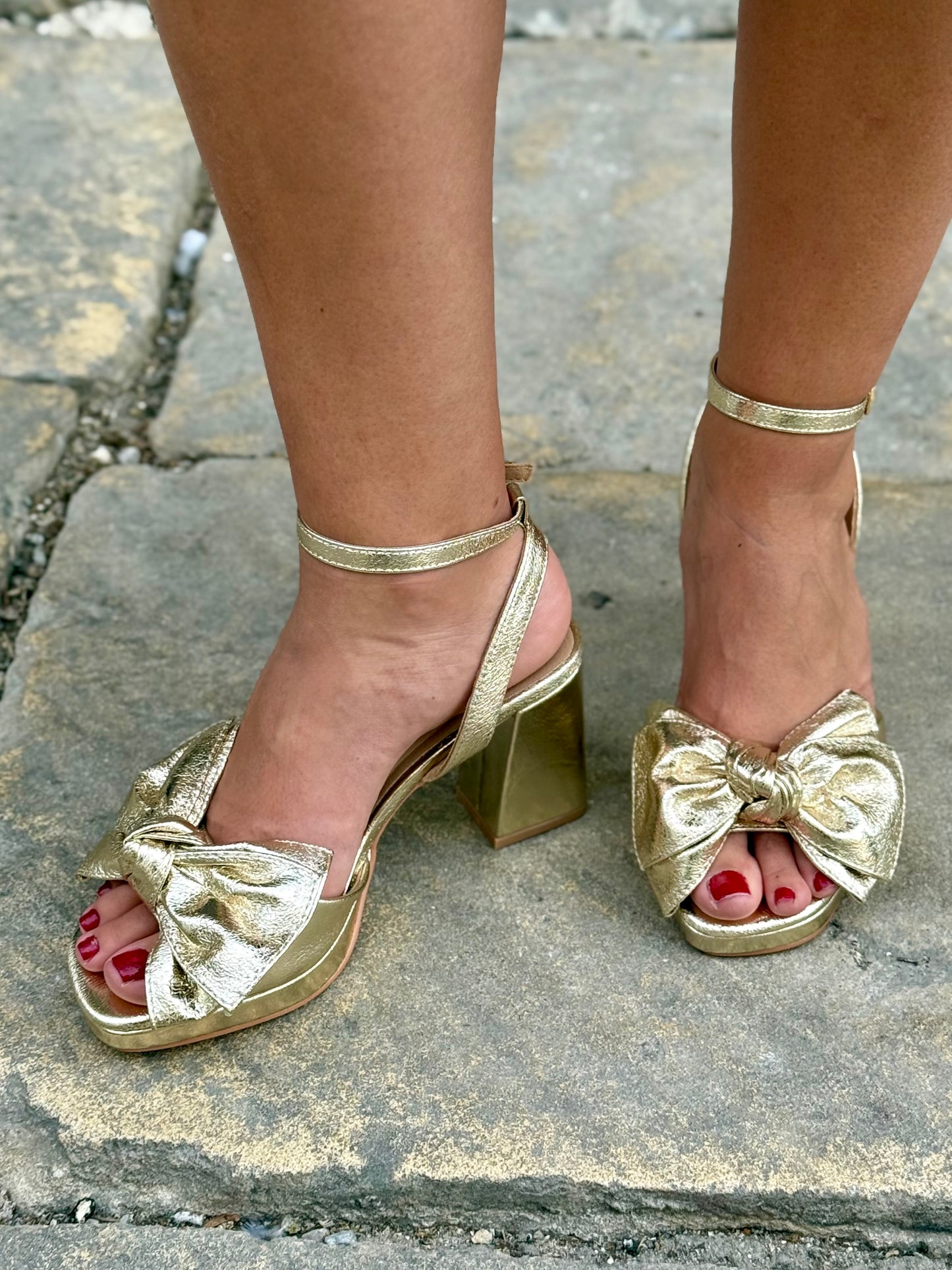 Sandalias Carla Dorada