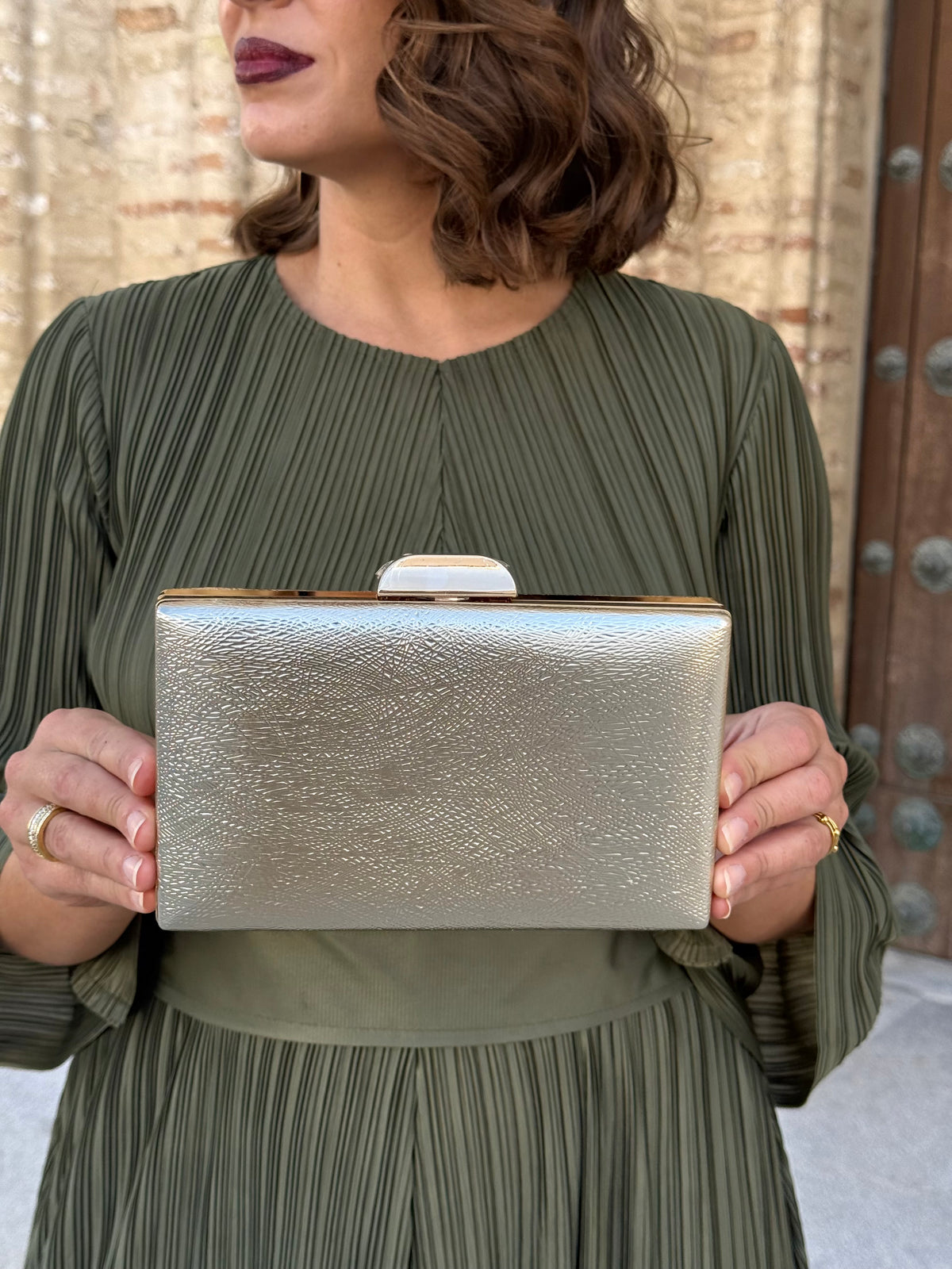 Bolso Clutch Virginia Dorado