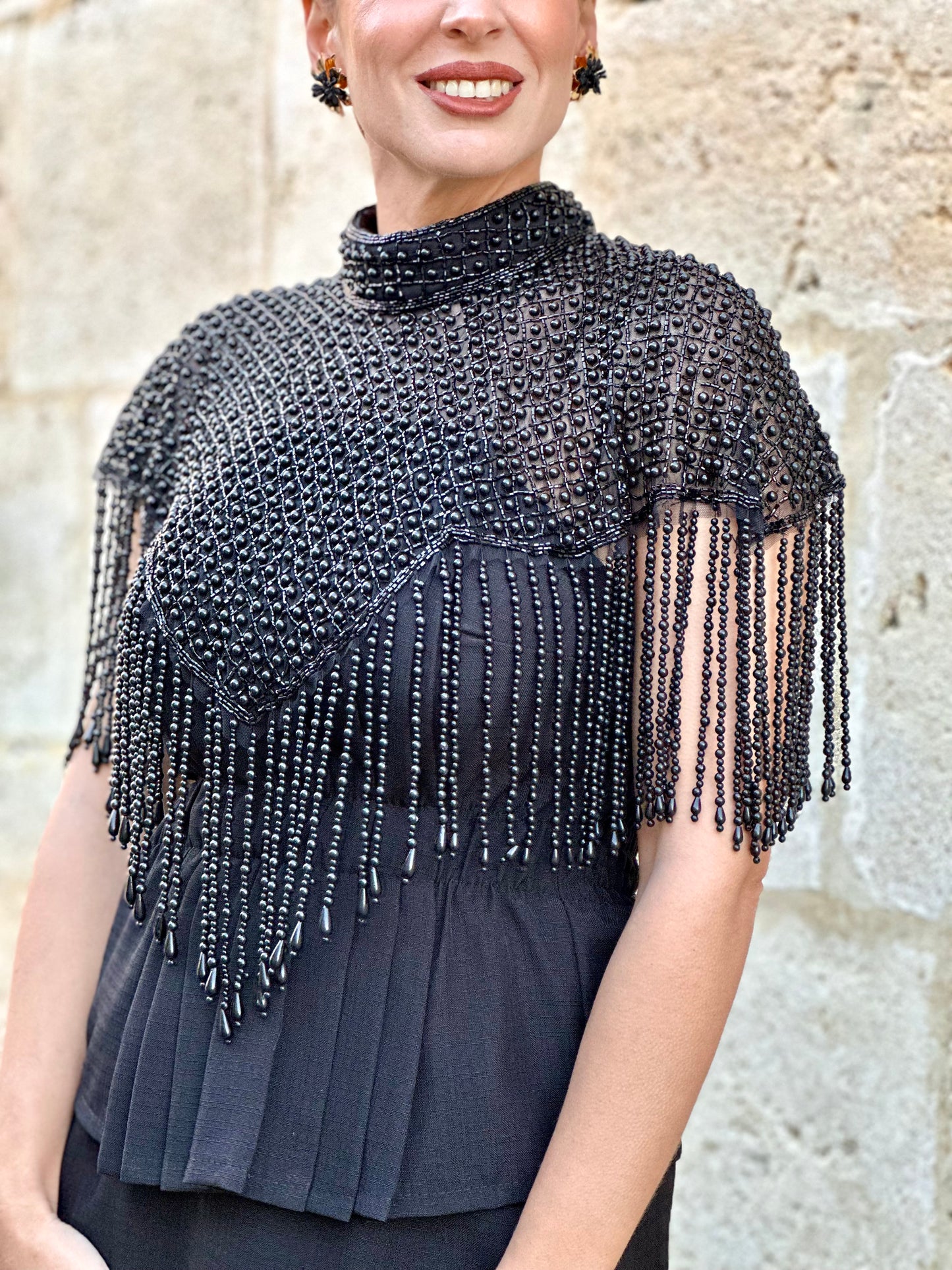 Capa de Fiesta de Pedrería Negra