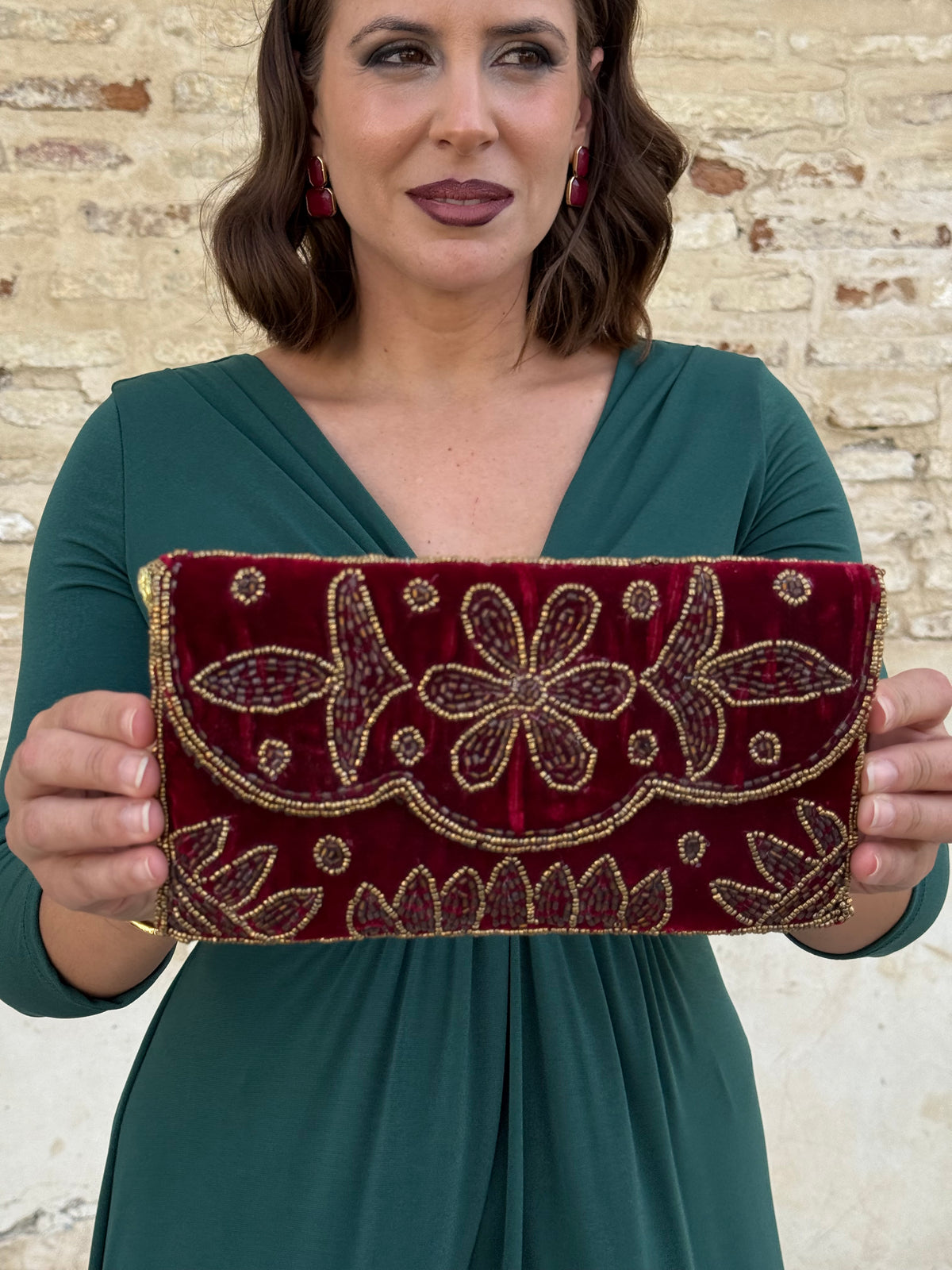 Bolso Clutch Joya Bordado Burdeos