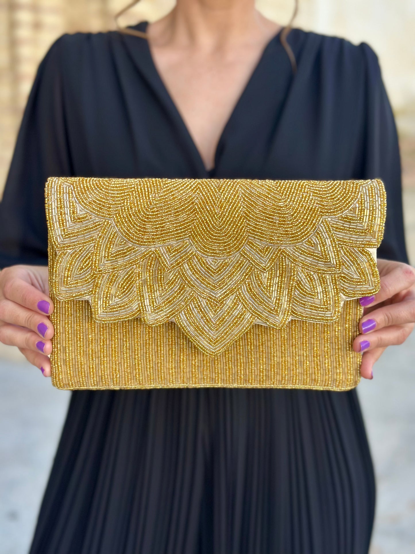 Cartera Teresa Dorada