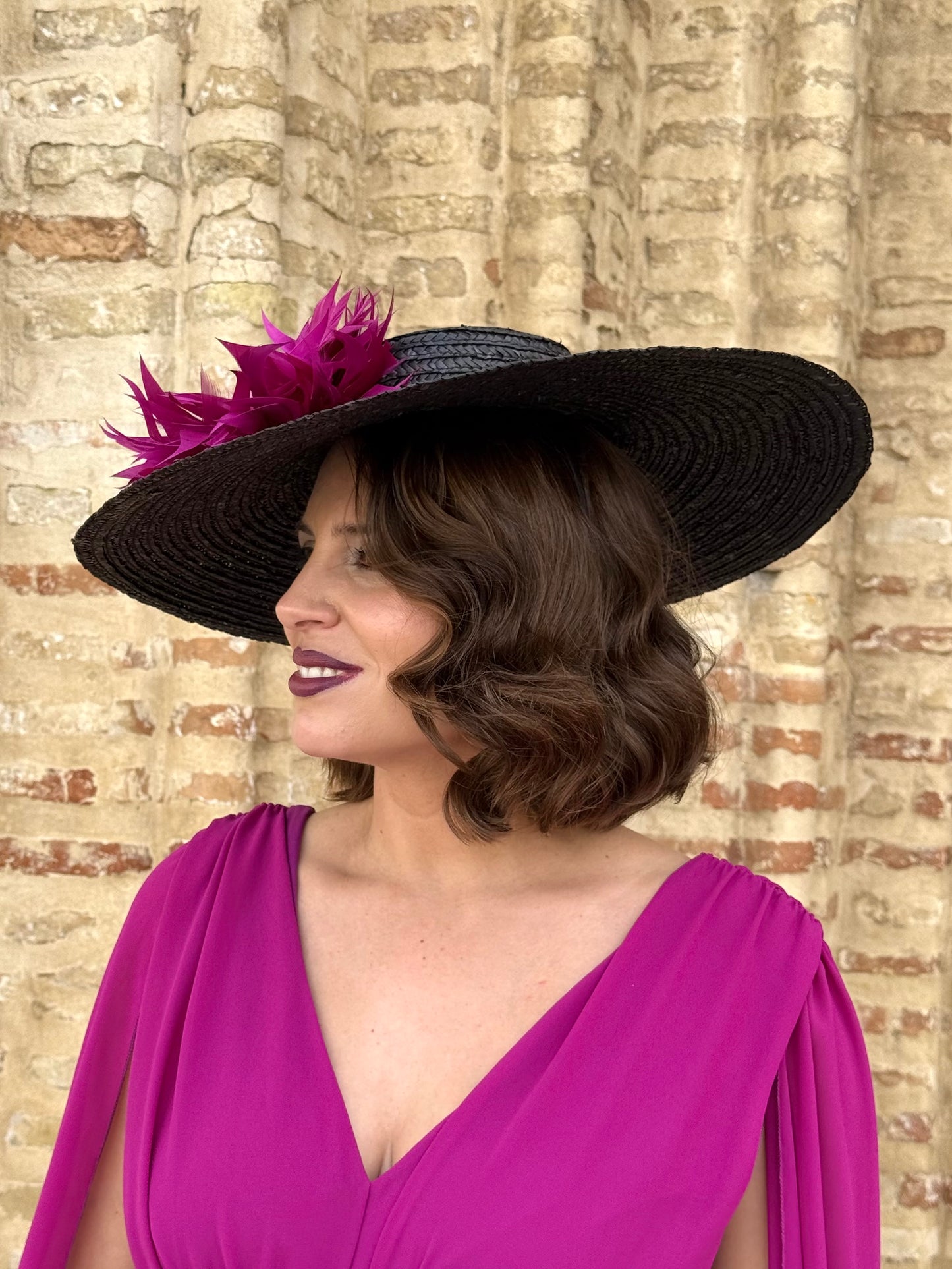 Pamela Negra Con plumas