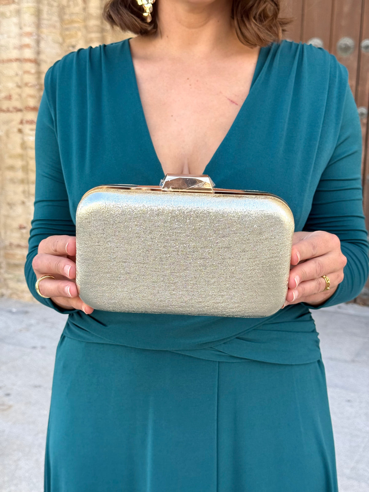 Bolso Clutch Inma Dorado