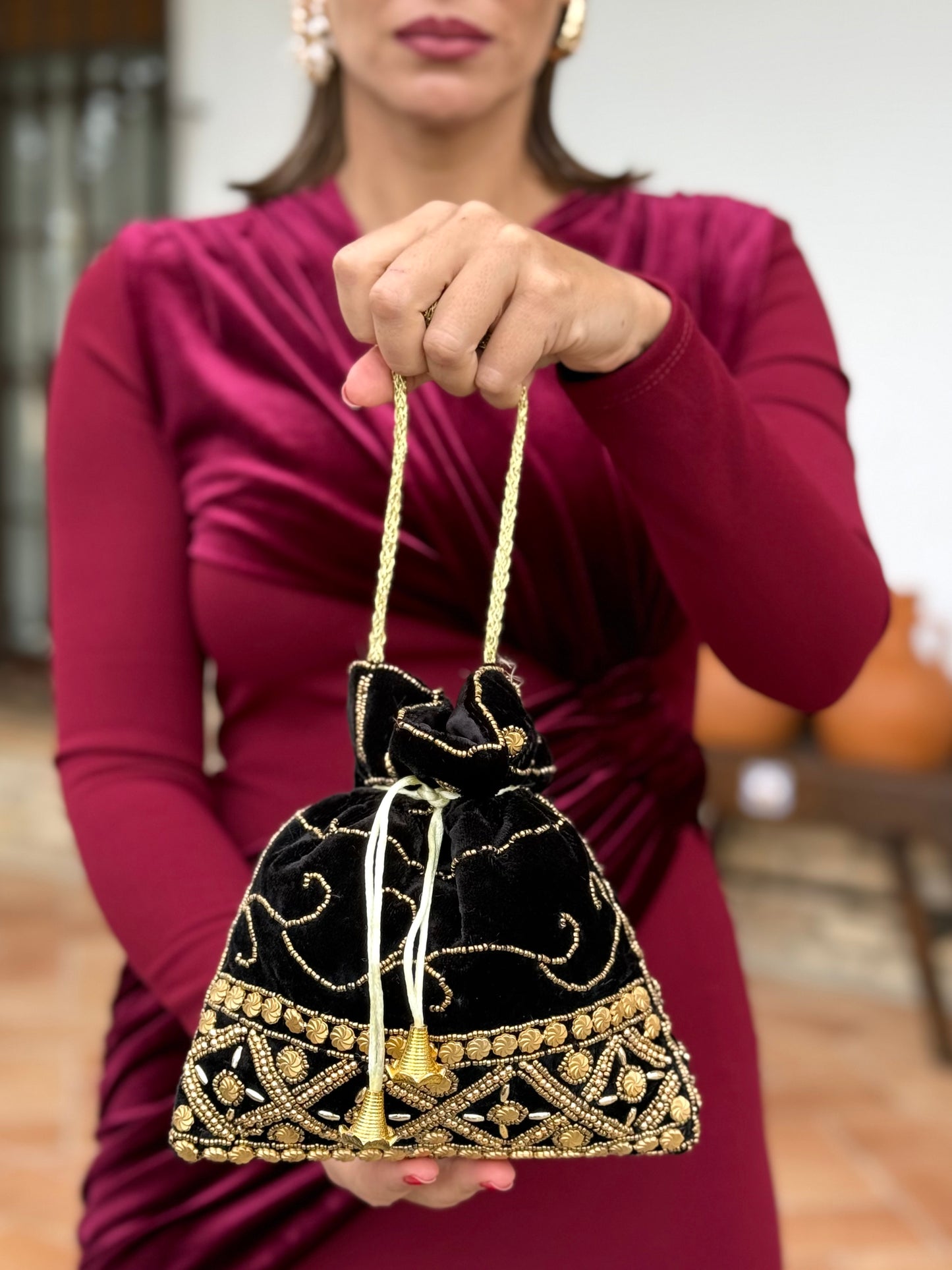 Limosnera Terciopelo Berlín Negra