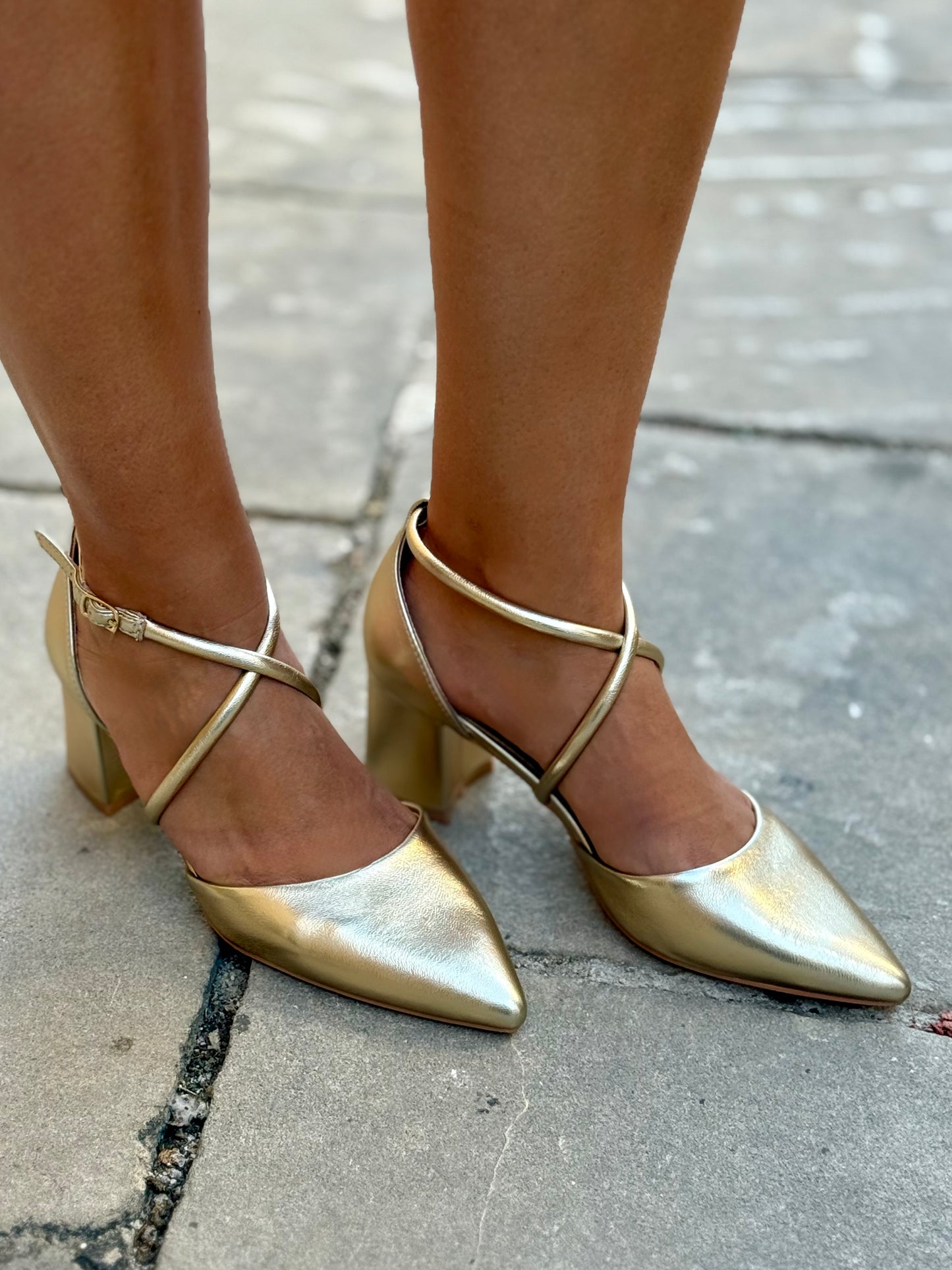 Zapatos Dorados Tacón 6cm Cruzados