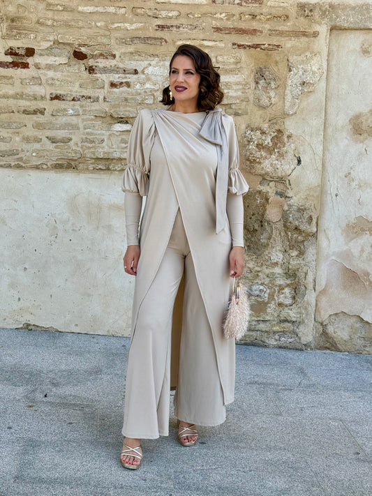 Conjunto Camelia Beige