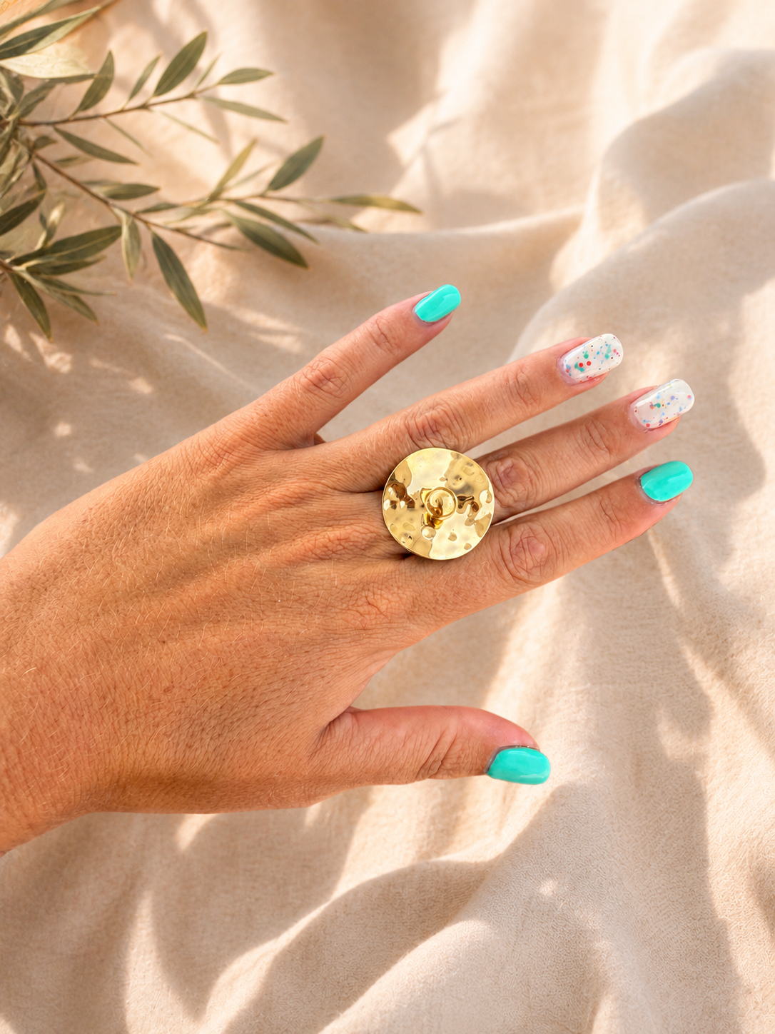 Anillo Dorado Martelé