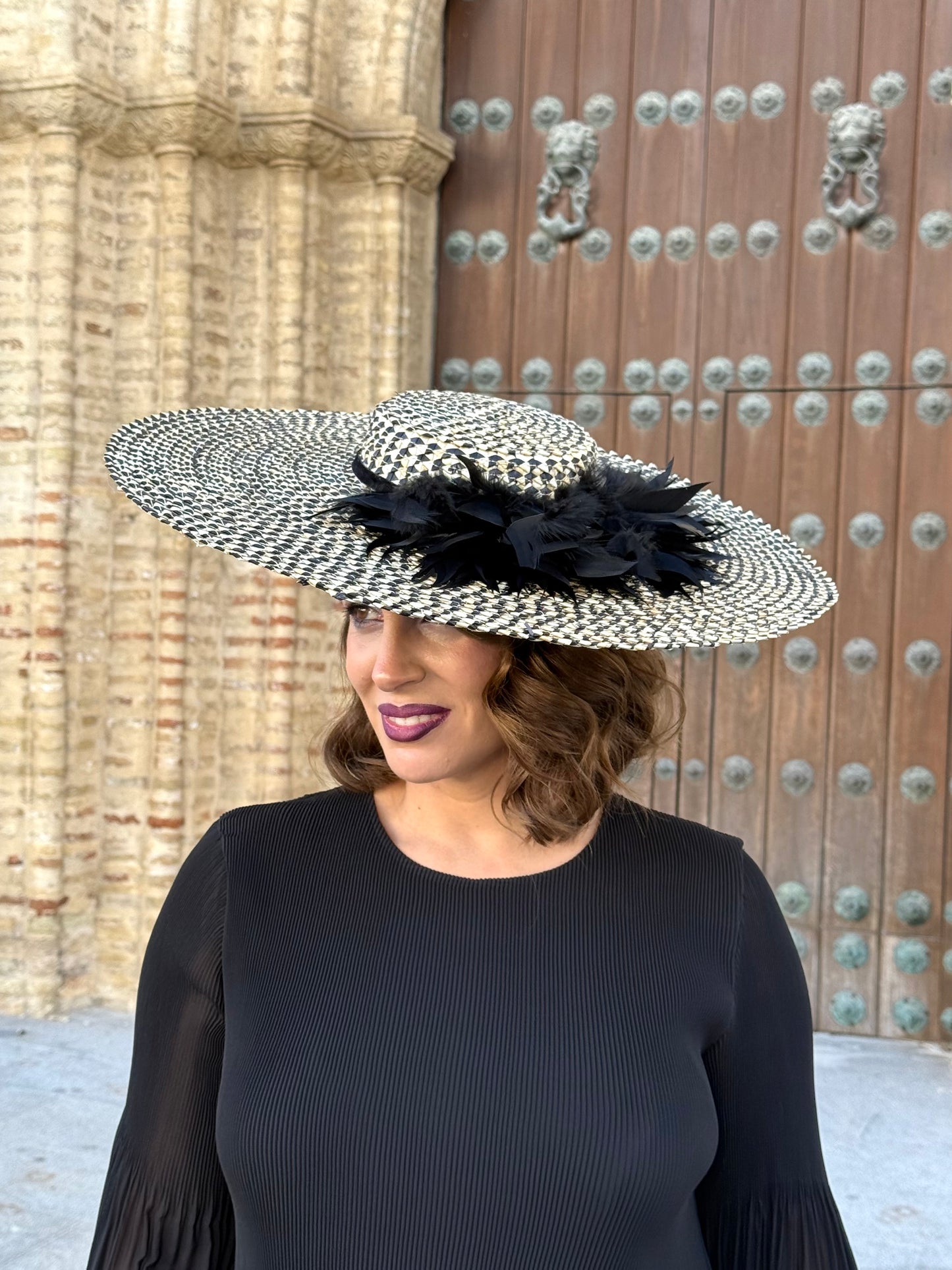 Pamela Bicolor con Plumas Negras