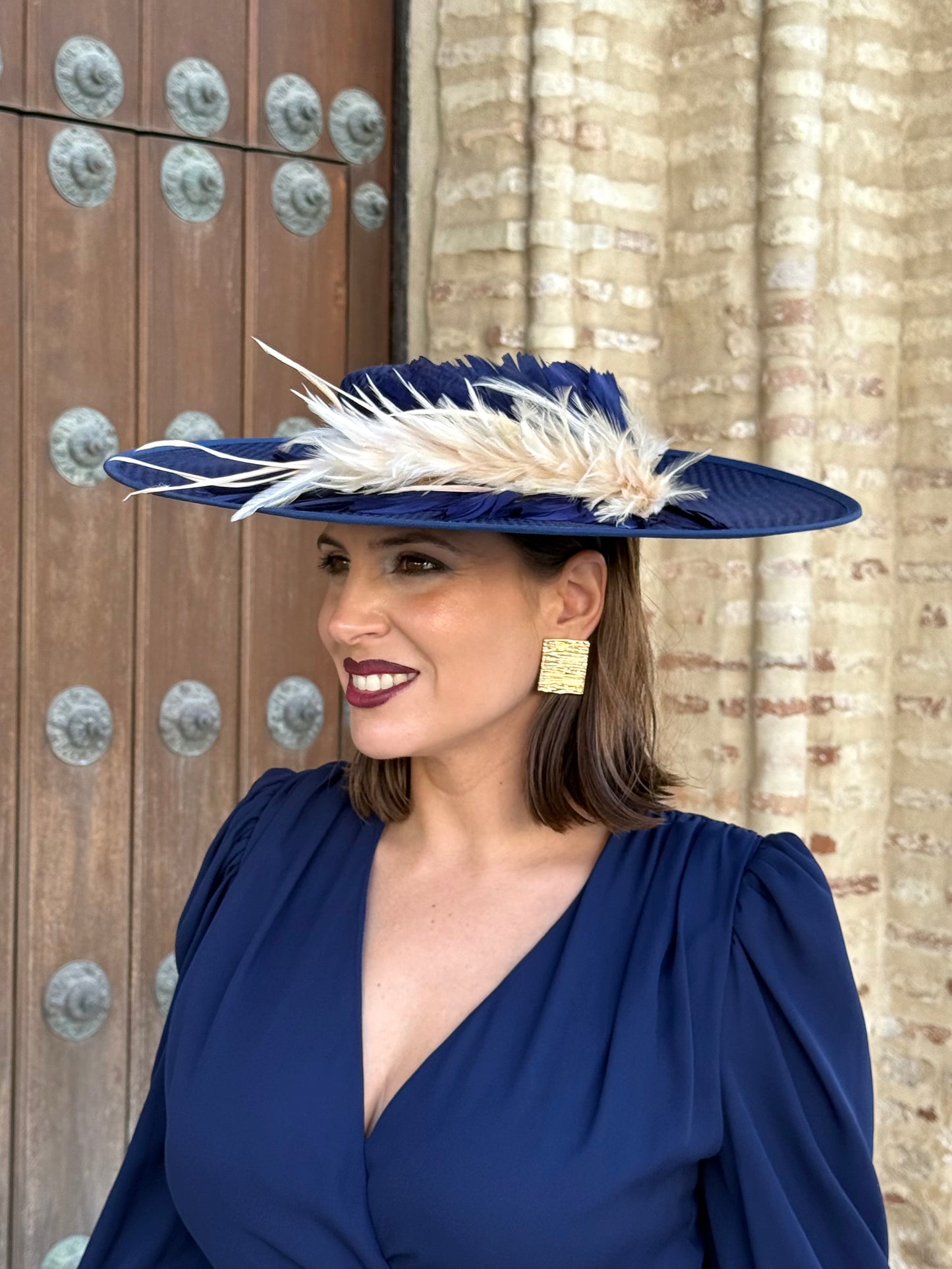 Pamela Azul Marino con Plumas Bicolor