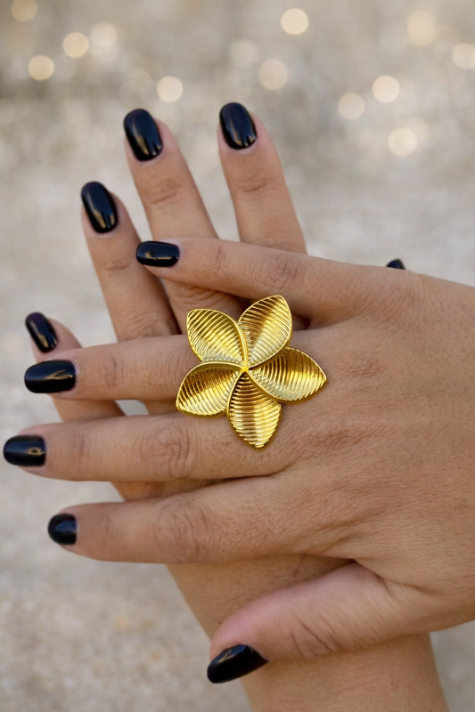 Anillo Pétalos Dorado