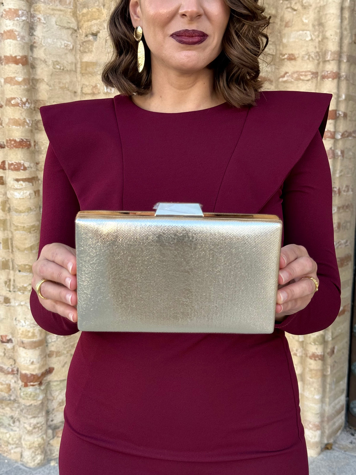 Bolso Clutch Noemí Dorado