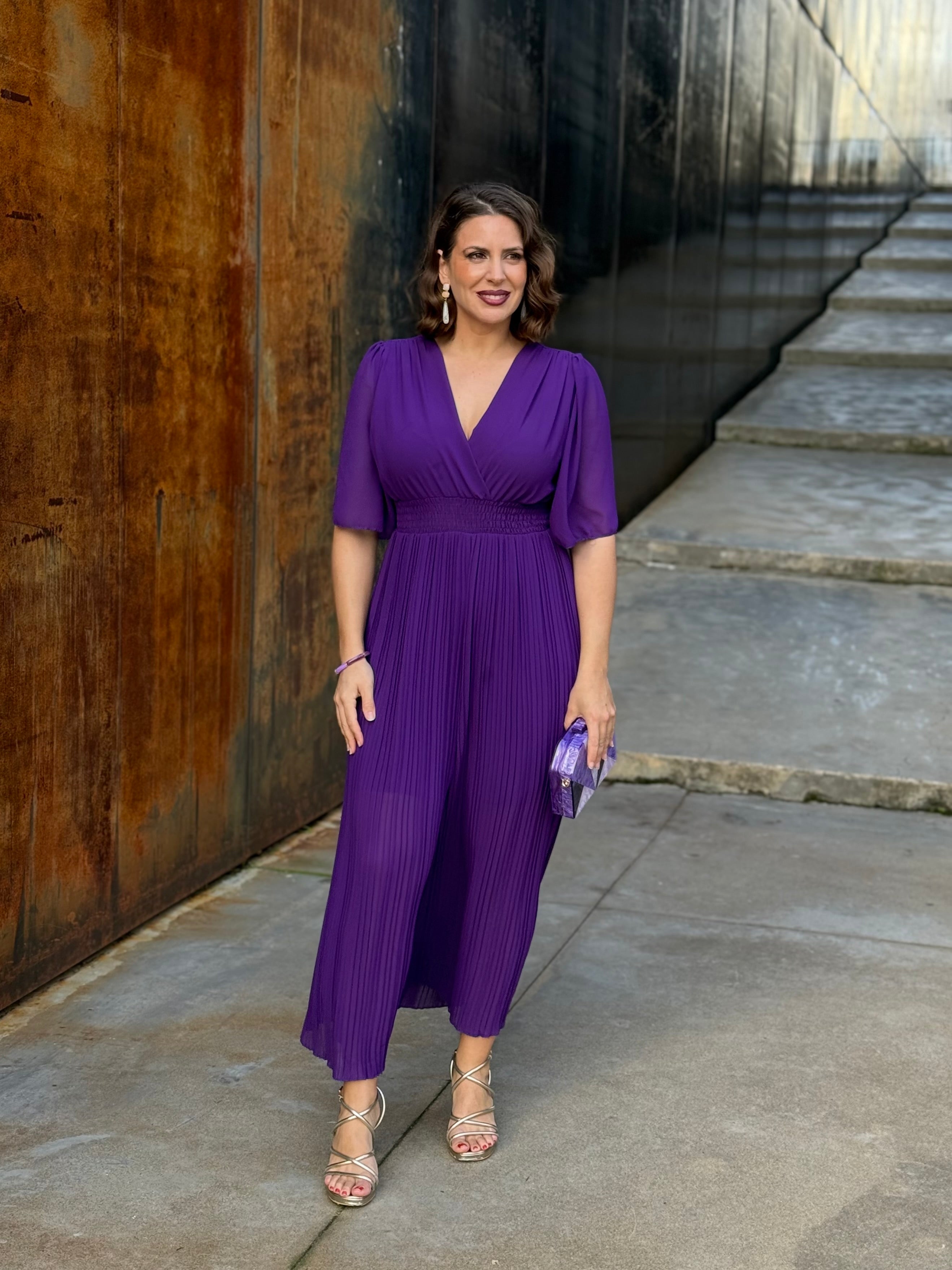 Mono plisado morado – La Boutique de los Eventos