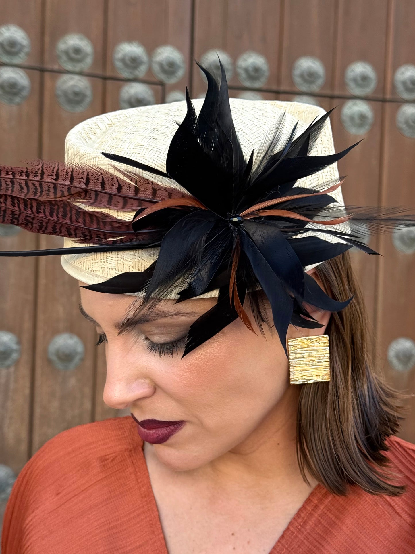 Tocado Natural con Plumas Negra y Marrón