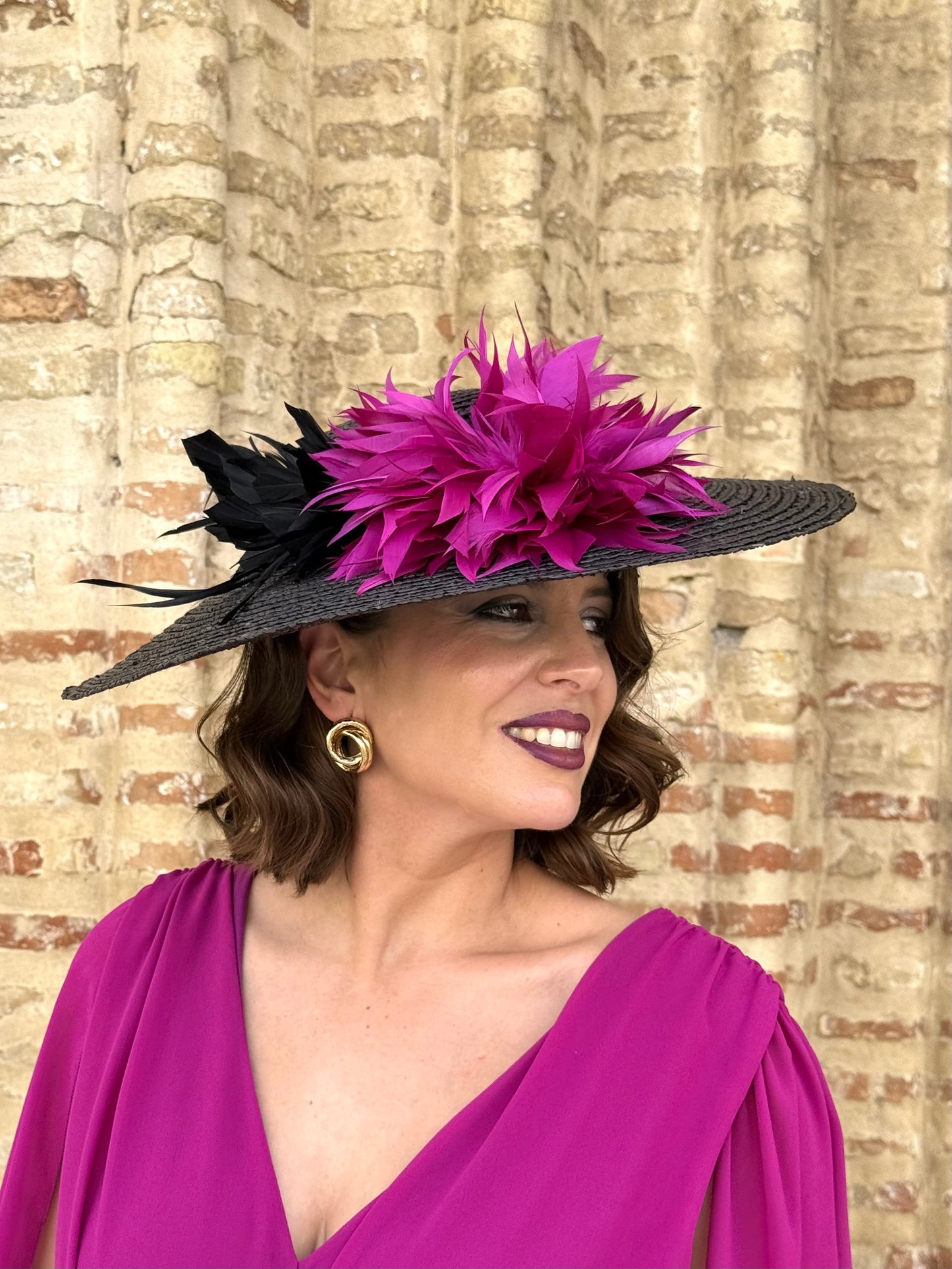 Pamela Negra Con plumas