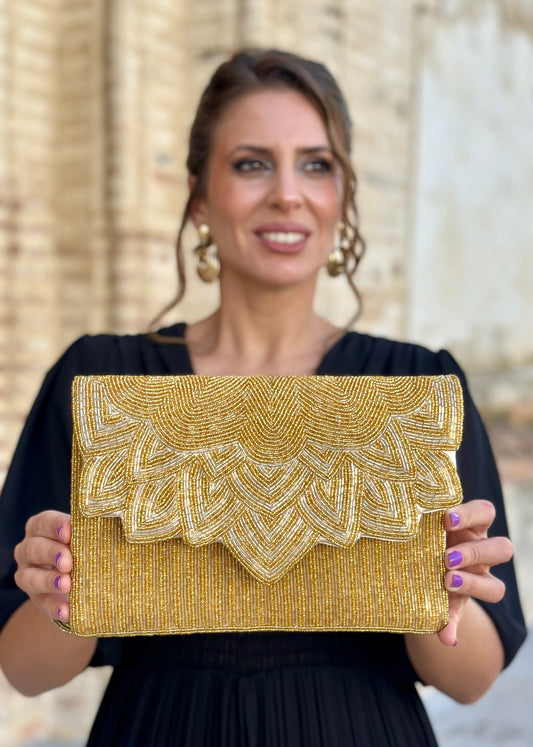 Cartera Teresa Dorada