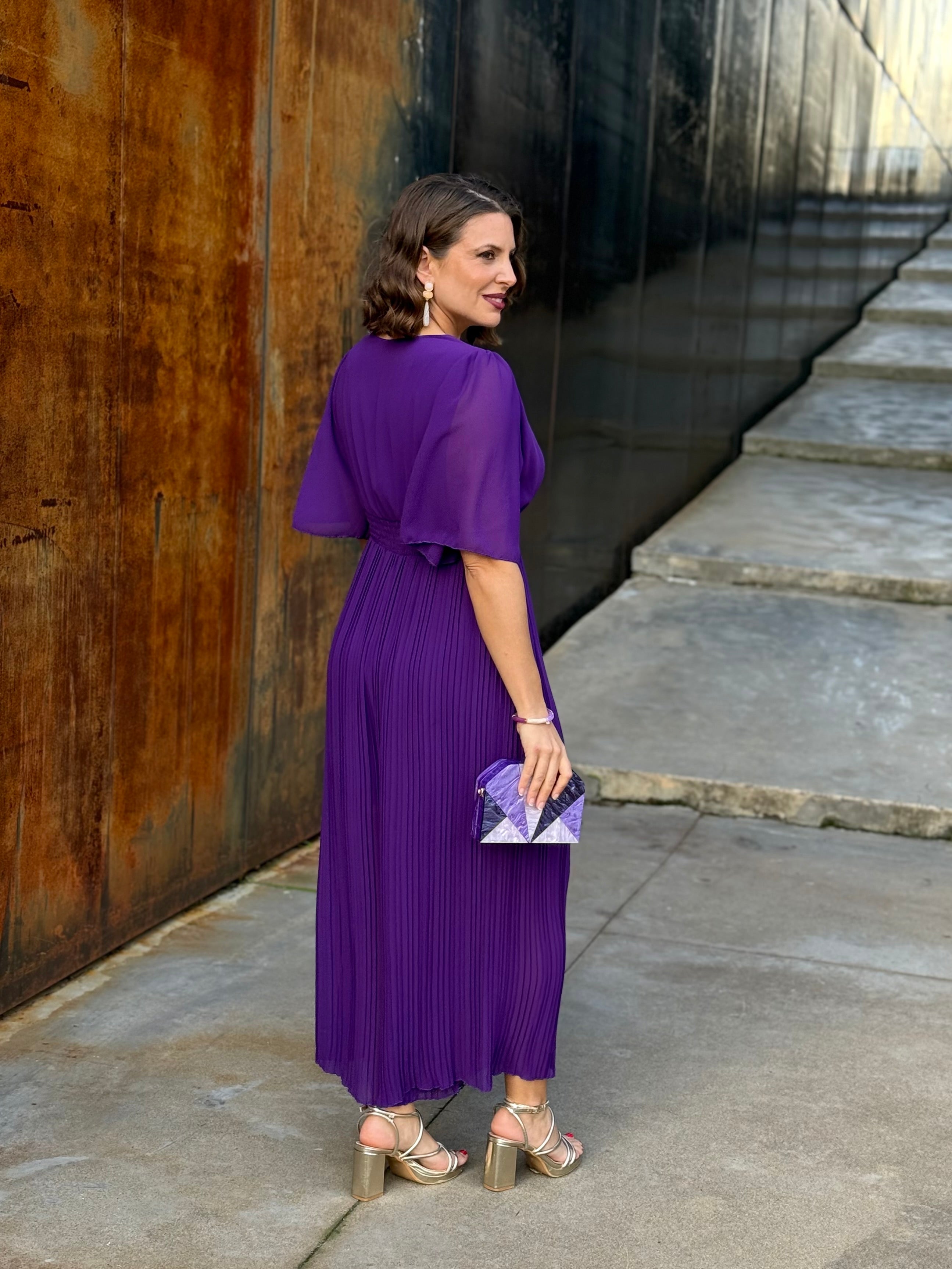 Mono plisado morado – La Boutique de los Eventos