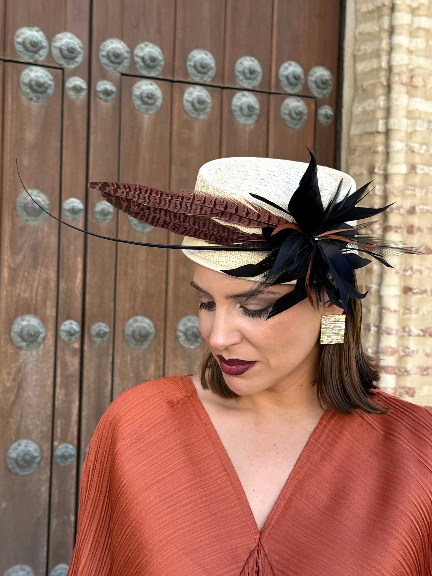 Tocado Natural con Plumas Negra y Marrón