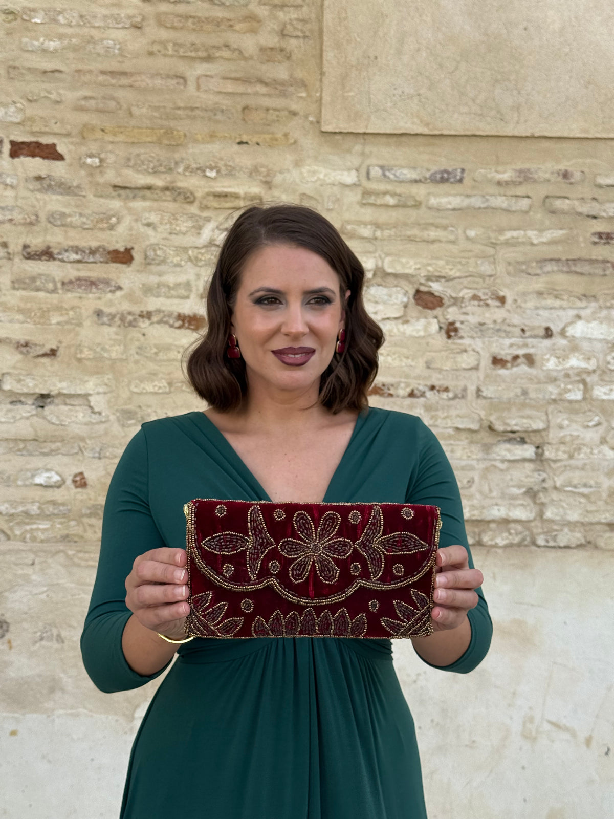 Bolso Clutch Joya Bordado Burdeos