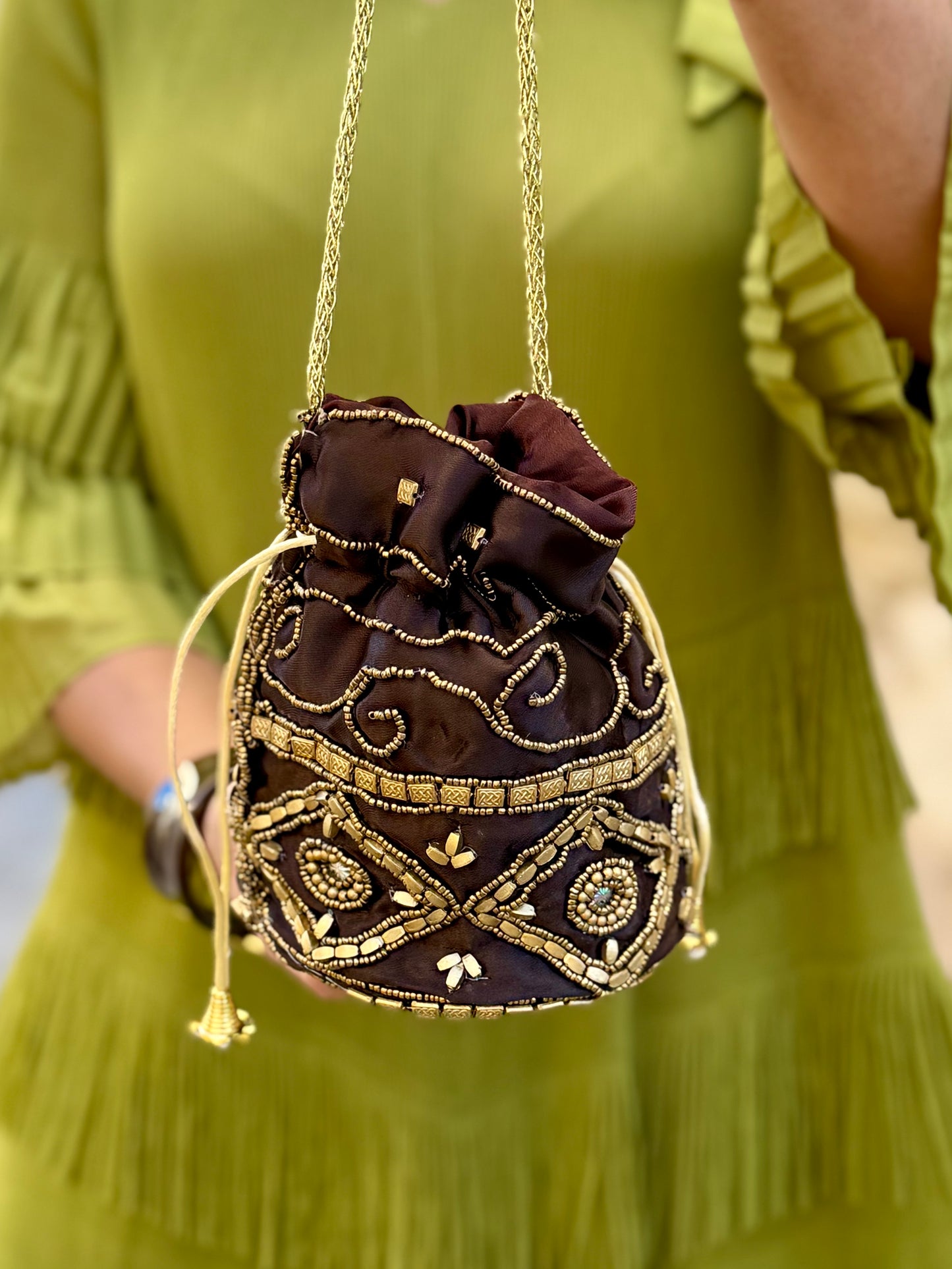 Limosnera Zanuri Marrón