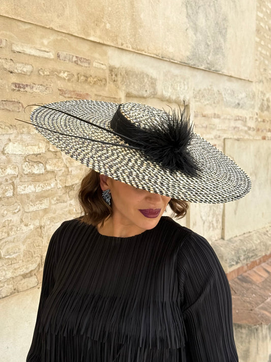 Pamela Elegancia Noir